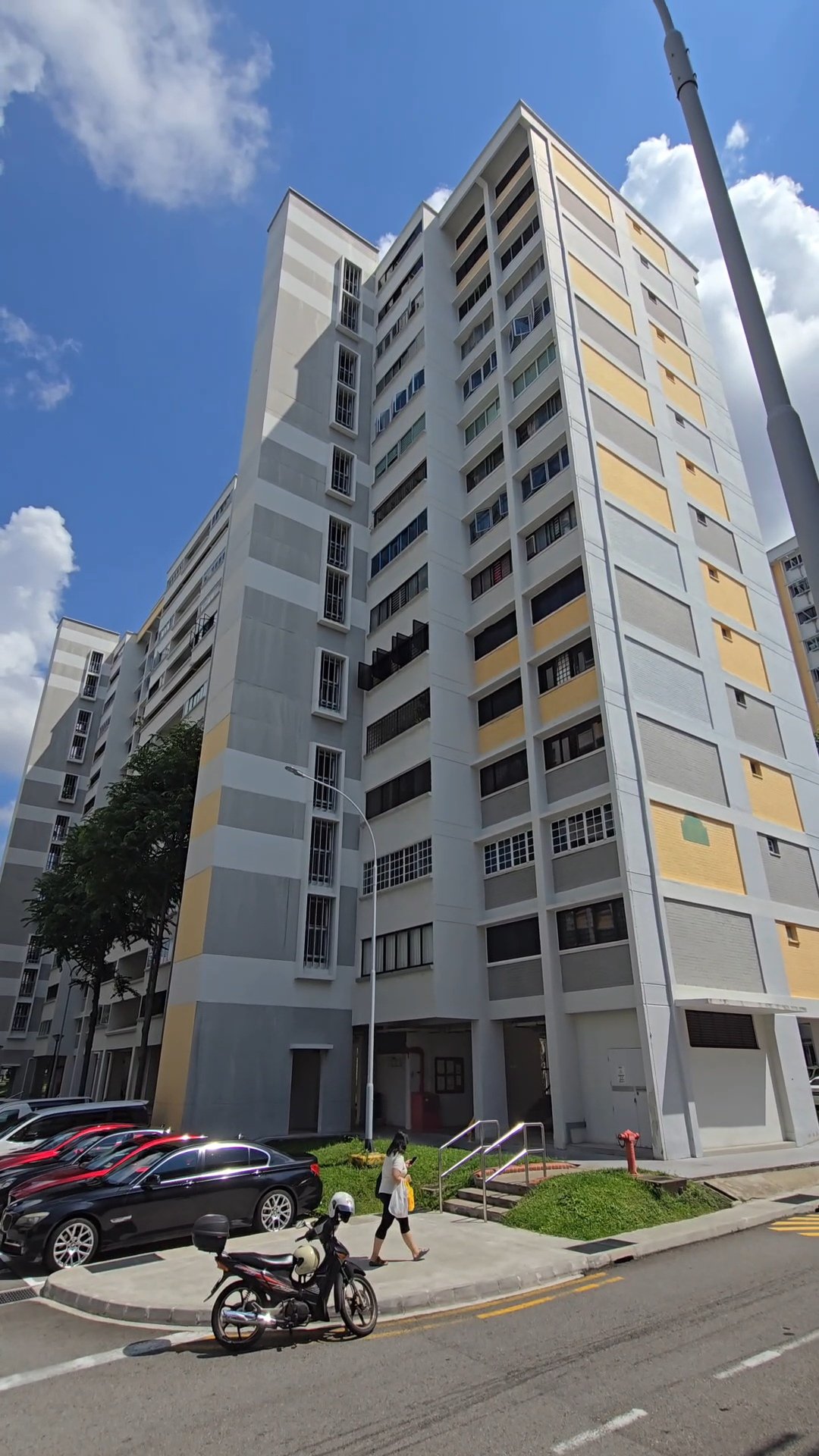 HDB 213 Serangoon Ave 4